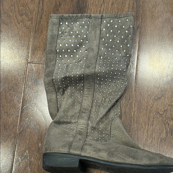 Studded Gray Suede Boots- size 7.5 - Picture 2 of 5